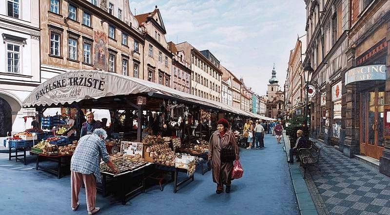 Anthony Brunelli, Prague Market
2006, Oil on Linen